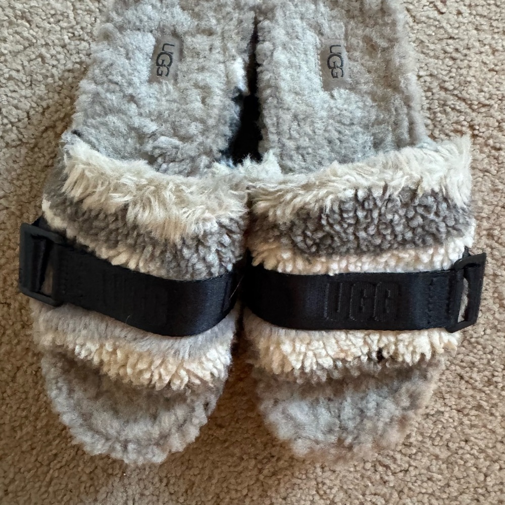UGG Fuzzy Gray and Black Slides